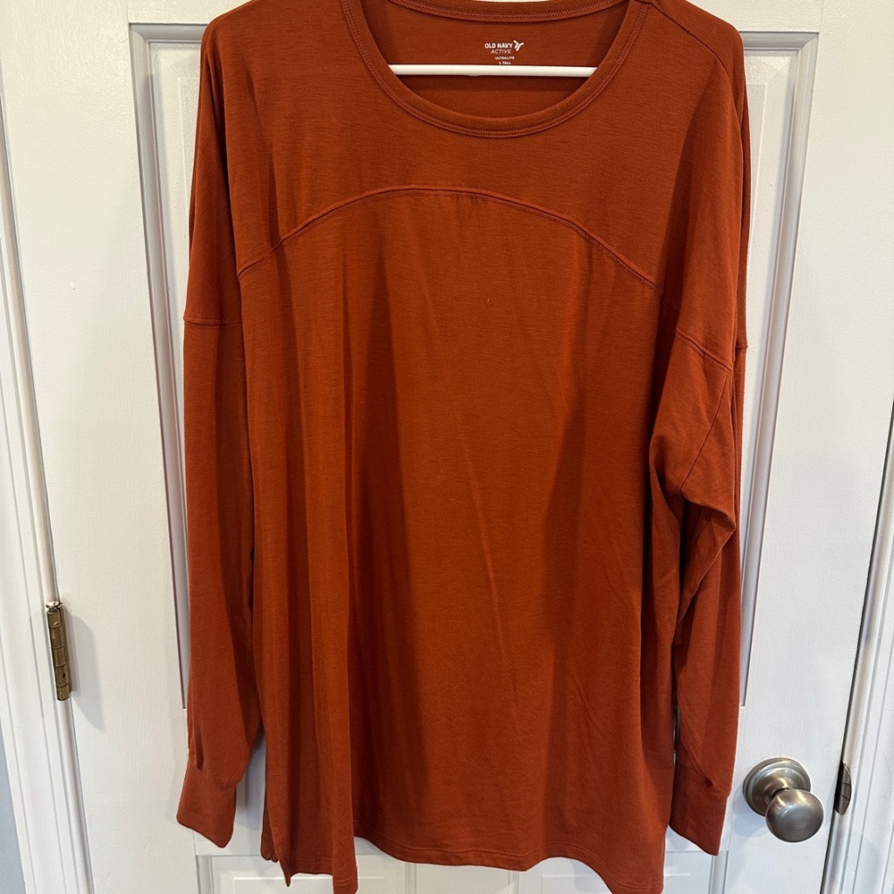 Old Navy Active Long Sleeve -Burnt Orange